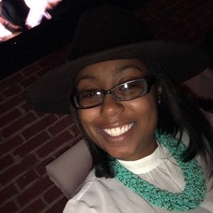 Meet your Posher, Jasmine